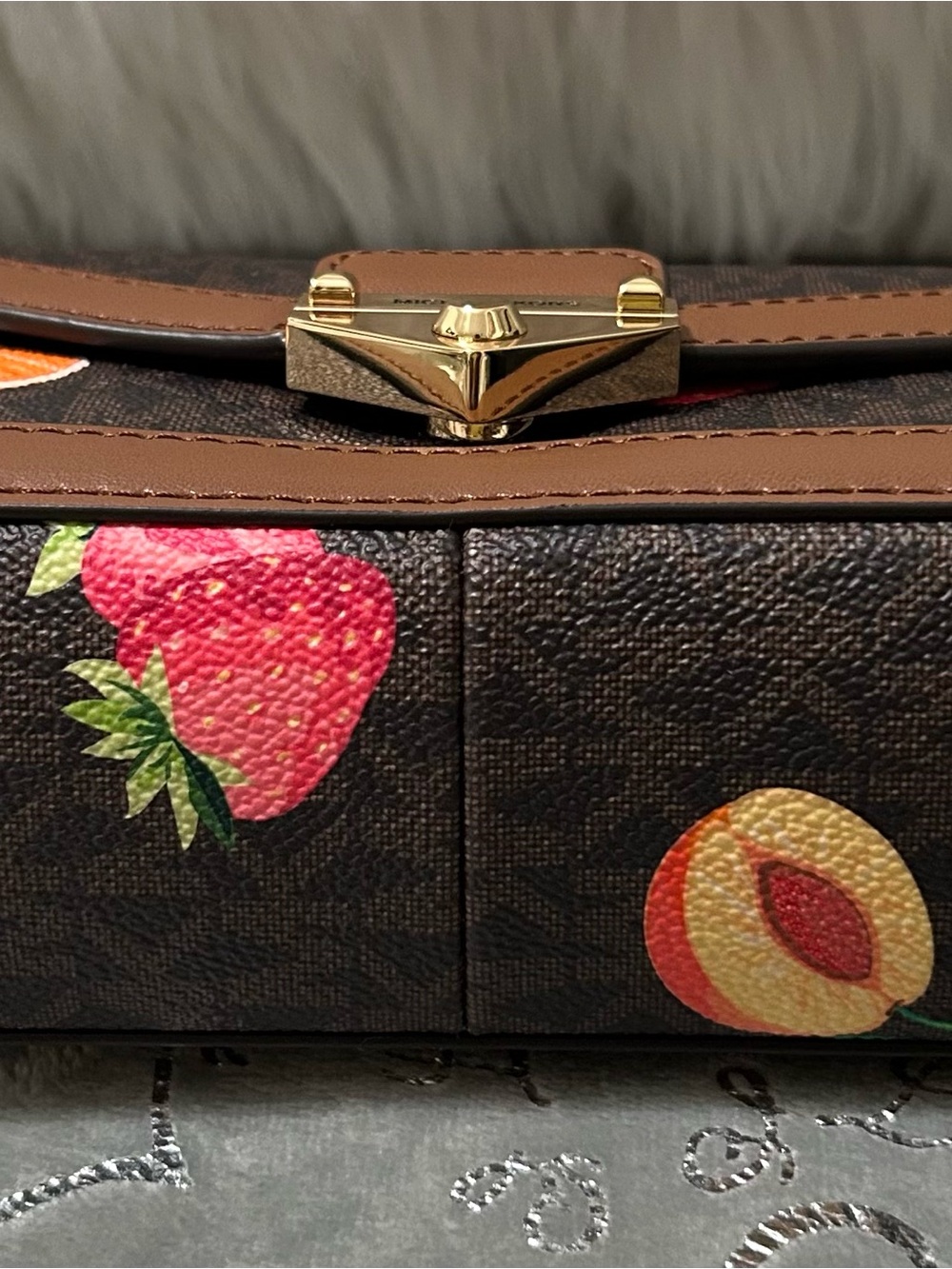 NWT Michael Kors Soho Fruit Printed Signature Logo Convertible Crossbody Brown - Picture 8 of 13